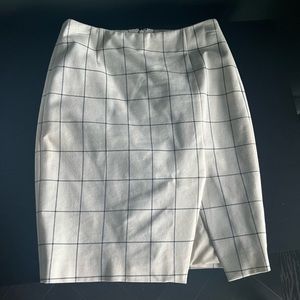 Banana republic pencil skirt plaid print white size 0 lined zipper
